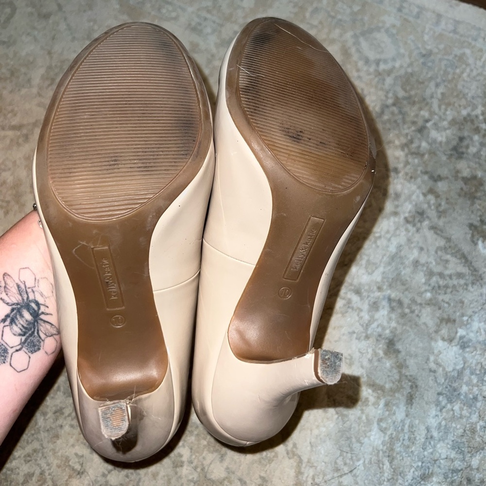 Heels - Picture 5 of 5